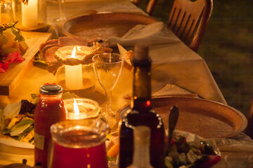 Romantic photo of a wedding table.