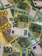 European currencies in different amounts