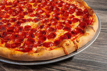 A view of a pepperoni pizza.