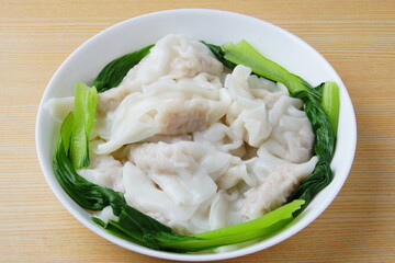 水餃子　中華料理