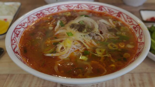 Vietnamese Traditional Rice Noodles - b&uacute;n b&ograve; Huế