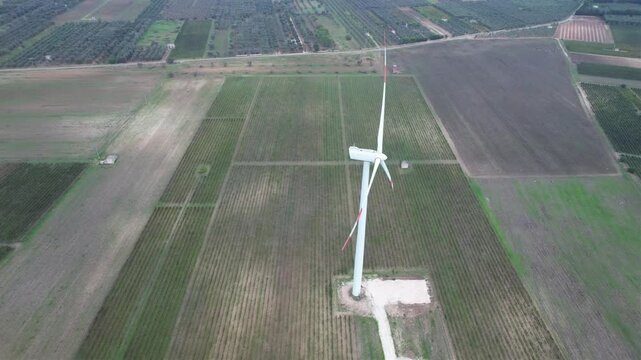 Energia eolica pale al vento