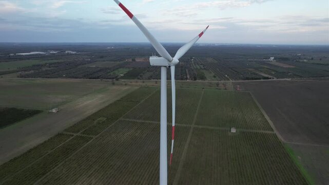 Energia eolica pale al vento