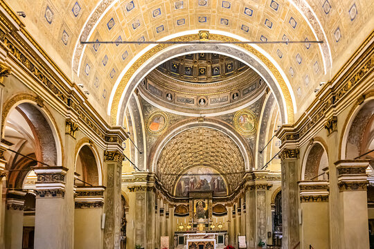 Interior of Italian Renaissance Santa Maria presso San Satiro Church (Chiesa di Santa Maria presso San Satiro, 1476 - 1482). MILAN, ITALY. December 30, 2017.