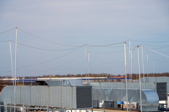 Lightning protection masts and wires with ventilation ducting