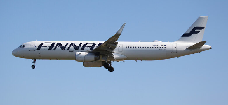 Finnair Airbus A321 Landing at London Heathrow Airport From Helsinki