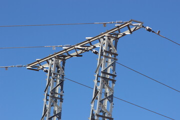 Power electric pole with wires