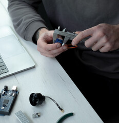 Precision measurement using vernier caliper