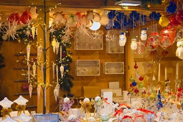 casetta di natale con vetro soffiato