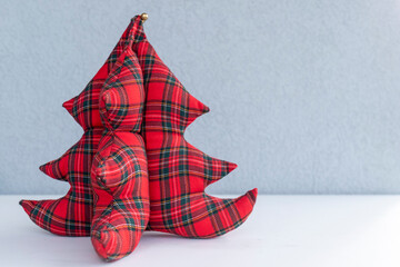 decora&ccedil;&otilde;es douradas e vermelhas, tradi&ccedil;&atilde;o crist&atilde; no natal, luz, brilho, aconchego, tradi&ccedil;&atilde;o, natal
decora&ccedil;&atilde;o de natal