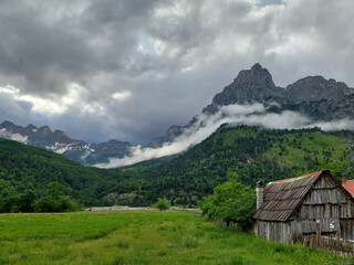 Obraz premium The beautiful and stunning Albanian Alps in the Albanian National Park in the North of the Country