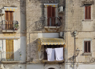 Hausfassade in Bari, Apulien