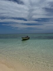 Obraz premium boat on the beach