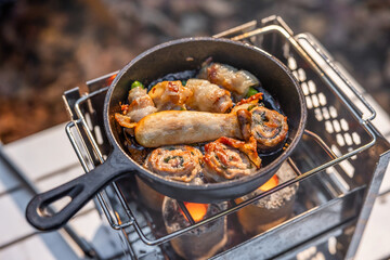 串焼きバーベキュー　Outdoor barbecue food on skewers