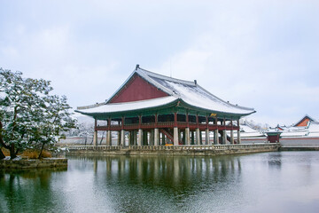 눈내린 경복궁의 겨울 풍경