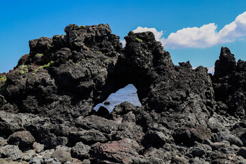 맑은하늘 돌과 어우러진 바다 풍경 제주 제주시 구좌읍 종달리 고망난돌