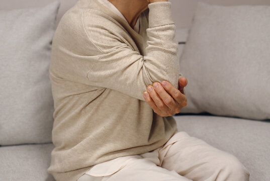 팔꿈치 통증 _ 테니스엘보_골프엘보_내측상과염_외측상과염