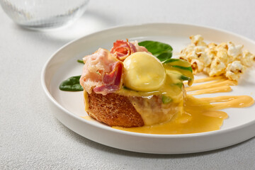 Elegant Brioche with Bacon and Poached Egg A Bright and Gourmet Presentation
