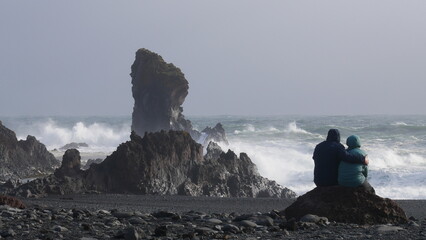 Snæfellsnes, Islande, péninsule, Snæfellsjökull, volcan, glacier, Kirkjufell, montagne, Arnarstapi, village de pêcheurs, Búðakirkja, église noire, Lóndrangar, falaises de basalte, Djúpalónssandur, pla