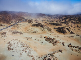 Vue aérienne professionnel au drone des mines de San Jose au Parc national del Teide et avec dunes...