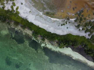 Vue aérienne professionnel au drone des Keys avec plages paradisiaque, Floride, USA
