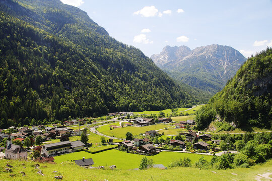 A path through Berchtesgaden National park from Ramsau to Weissbach bach