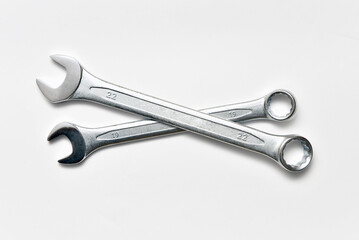 Metal chrome horn wrenches for repair work