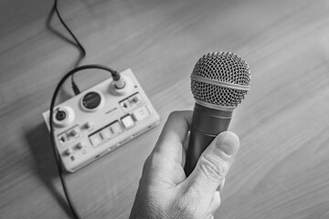 podcast recording devices and microphone