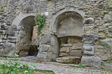 	
Cortona, le antiche mura etrusche - Arezzo	