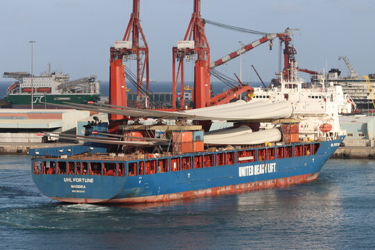 UHL FORTUNE, a heavy load carrier carrying wind turbine blades, sailing under the flag of Madeira, departing Las Palmas, Gran Canaria, Canary Islands