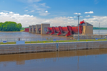 Obraz premium Locks and Dam on the Mississippi River