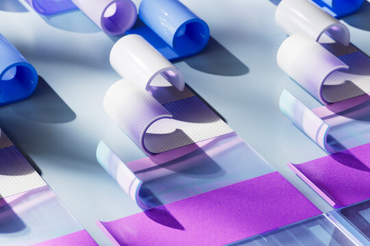 3D Curved Tubes on Minimalist Grid Background