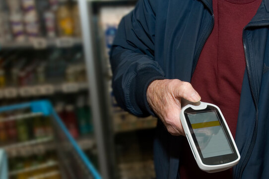 Shopping with digital device