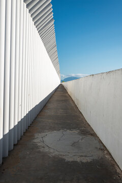 Minimalist walkway with linear perspective