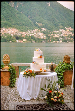 Wedding cake on Lake Como in Italy