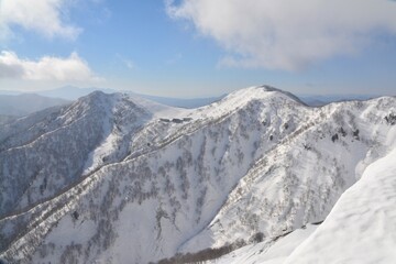 雪の西黒尾根から見た天神尾根