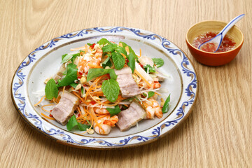 Green papaya salad with prawn and pork, Vietnamese cuisine