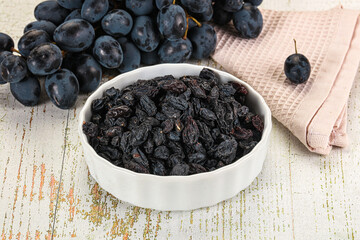 Dry ripe sweet blue raisin