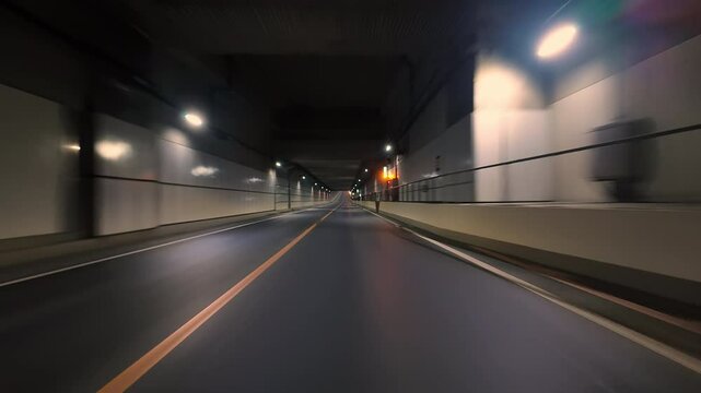 ドライバー視点 - 夜の東京都心の地下トンネル道路 走行動画