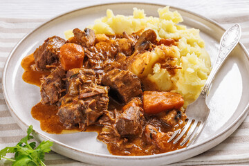 tender red wine braised beef with mashed potato