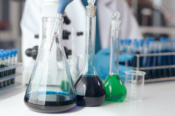 Asian scientists examine horny specimens Advanced technology research and development