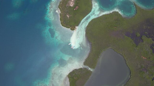 imagenes a&eacute;reas del parque nacional Morrocoy en Venezuela. videos en alta resolucion.