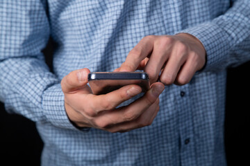 Phone fraud.Talking to phone scammers. Withdrawal of money via the Internet.