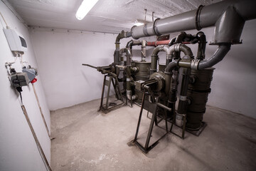 Urządzenia filtrowentylacyjne w schronie