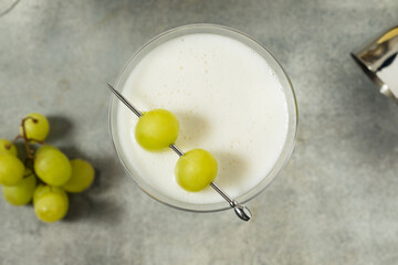 Boozy Refreshing Grape Grappa Vento Cocktail