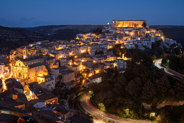 Fototapeta premium Ragusa Ibla by night