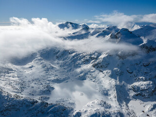 Fototapeta premium Winter view of Pirin Mountain near Polezhan and Bezbog Peaks, Bulgaria