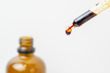 iodine, Lugol's solution, dissolved iodine administered dropwise with a pipette