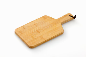 白背景に置いた木製のカッティングボード　Wooden cutting board on white background