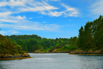 Obraz premium Picturesque view of the Norwegian fjords in summer.